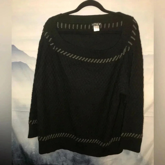 Contrast Stitch Sweater - Picture 5 of 14